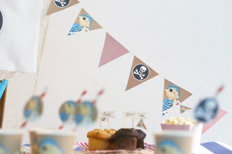Wimpelkette für Piratenparty